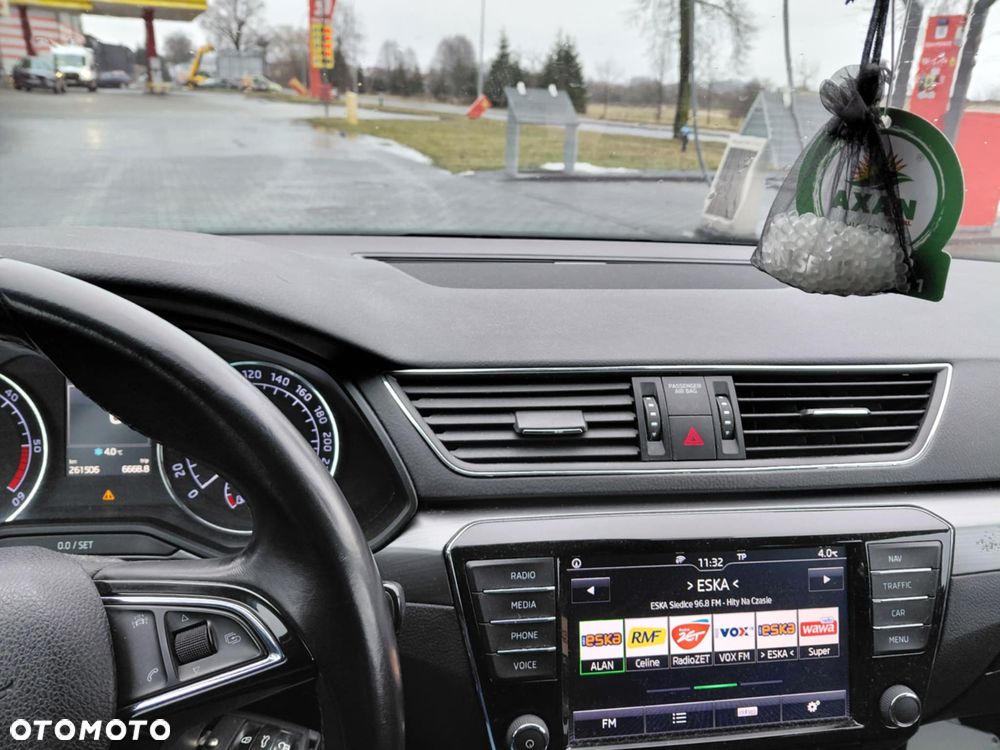 Skoda Superb 1.6 TDI Ambition DSG - 8