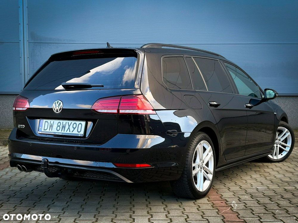 Volkswagen Golf - 4