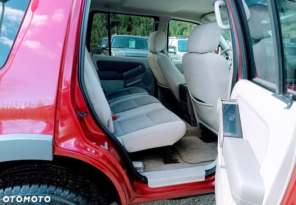 Ford Explorer 4.0 4WD - 12