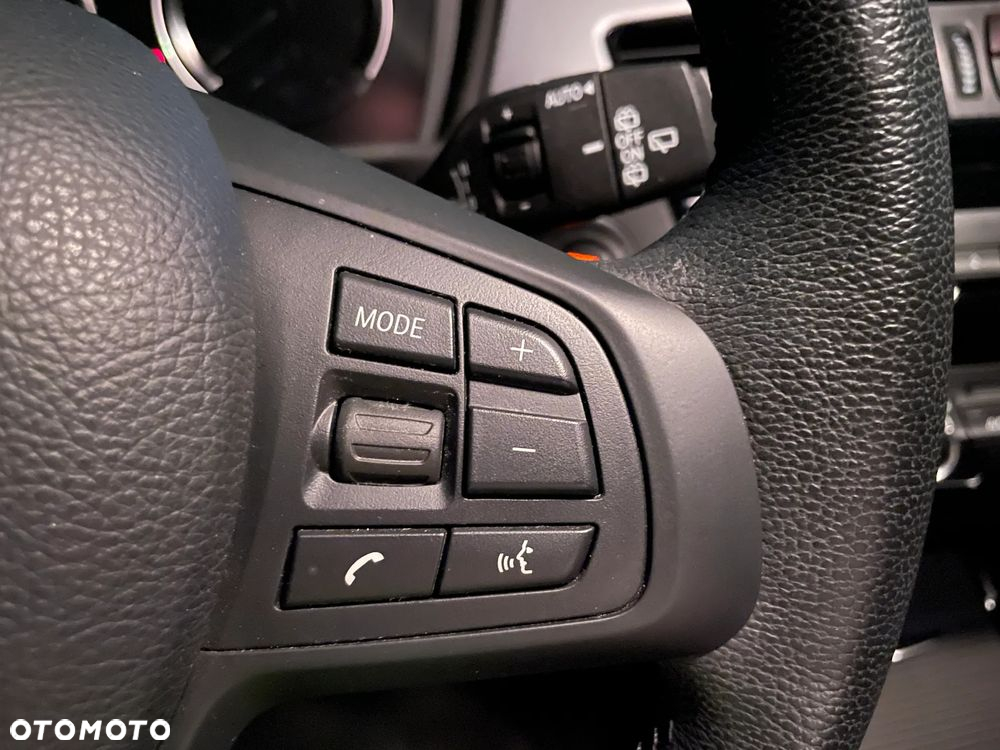 BMW X1 sDrive18i - 9