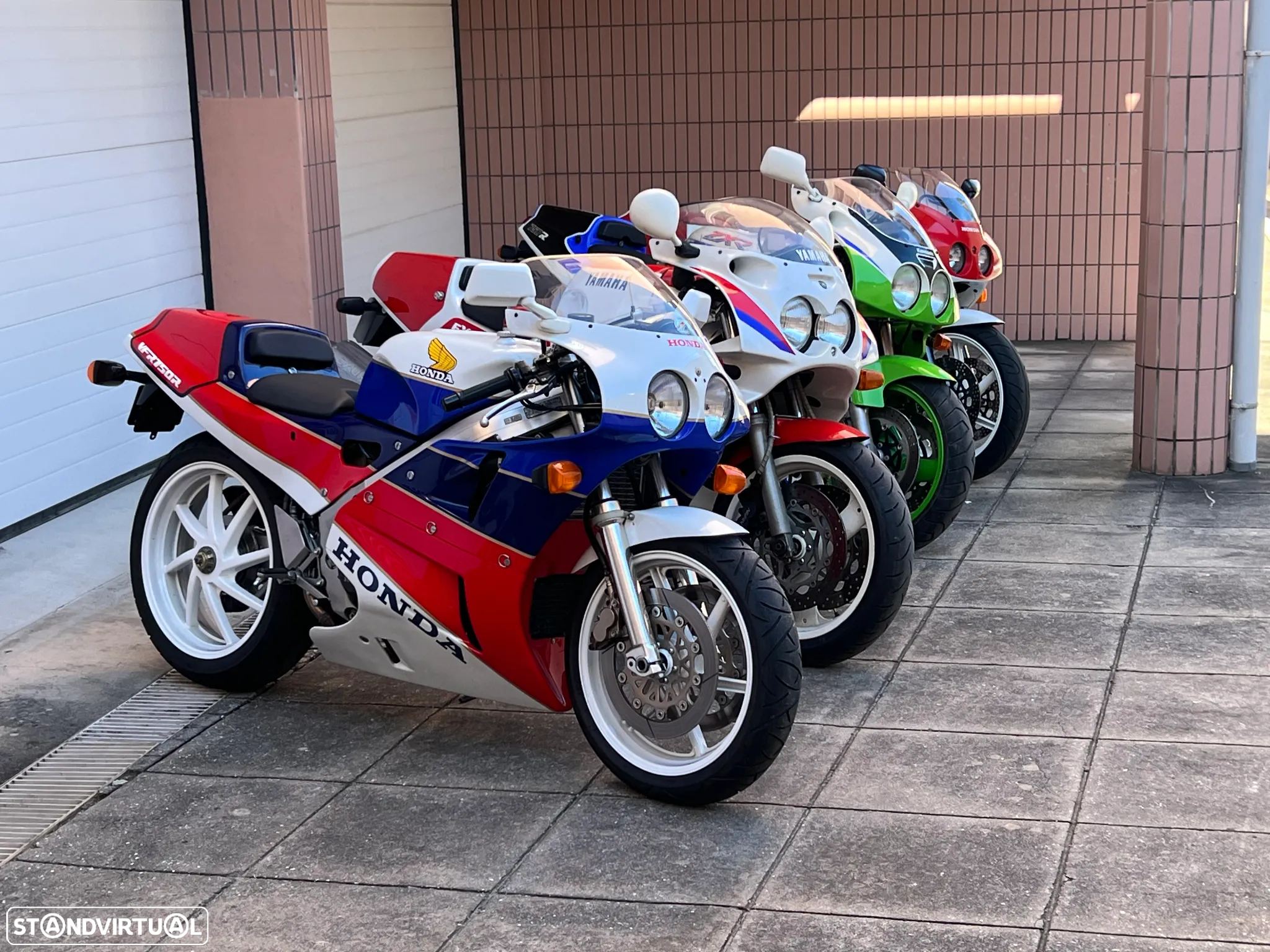 Honda VFR VFR750 RC30 - 12