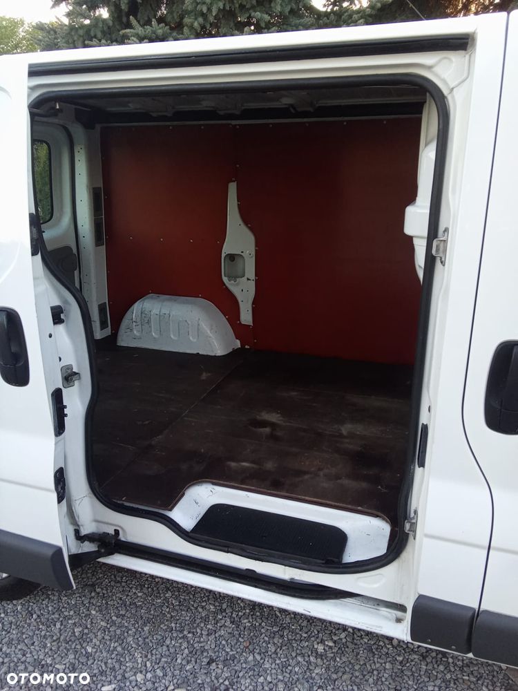 Renault Trafic - 25