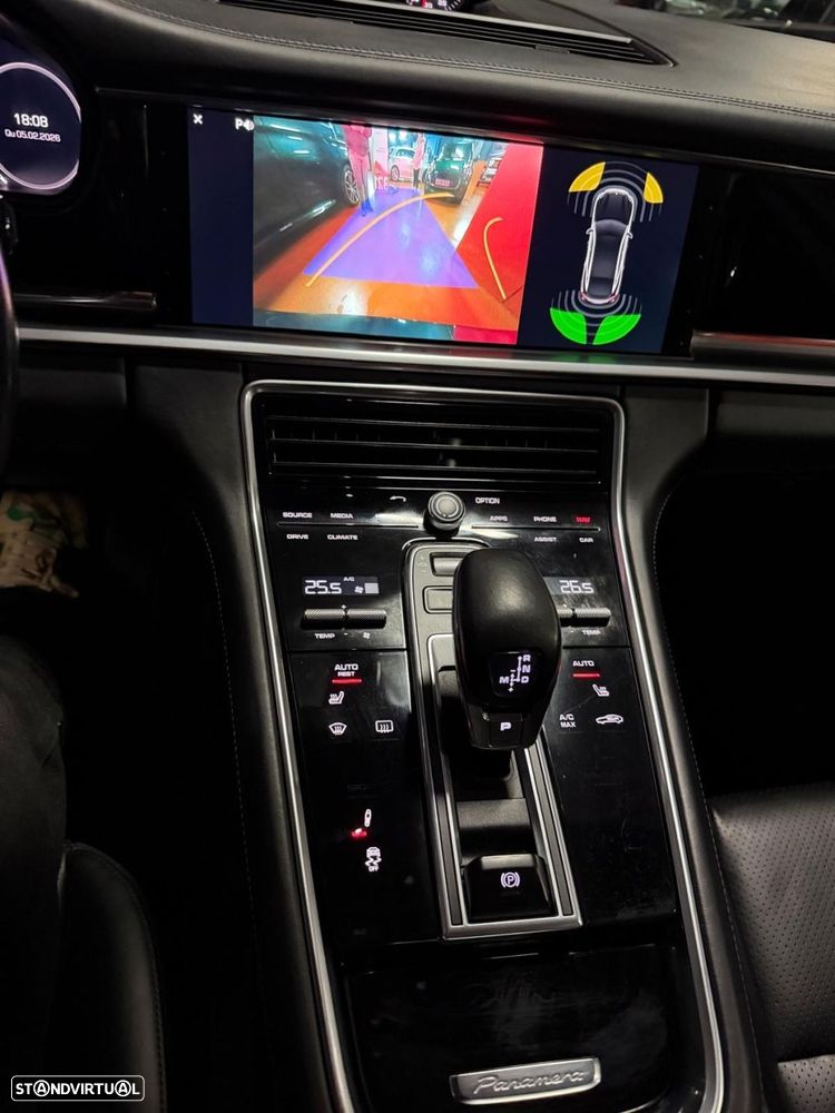 Porsche Panamera 4 S - 13