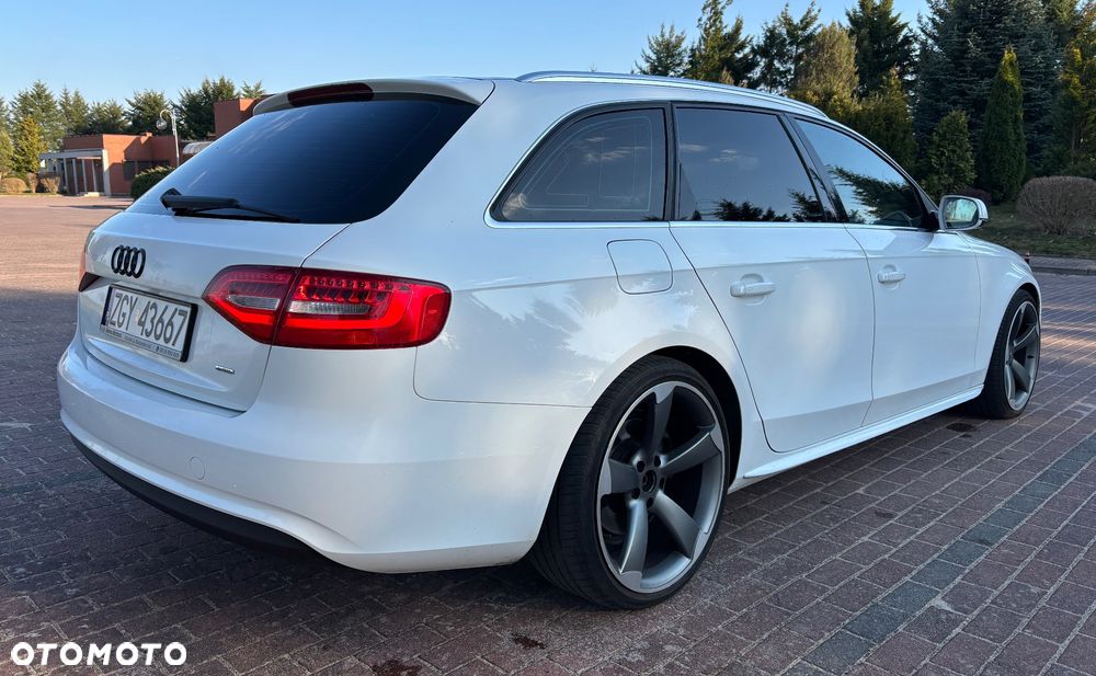 Audi A4 Avant 2.0 TDI Quattro Line - 4