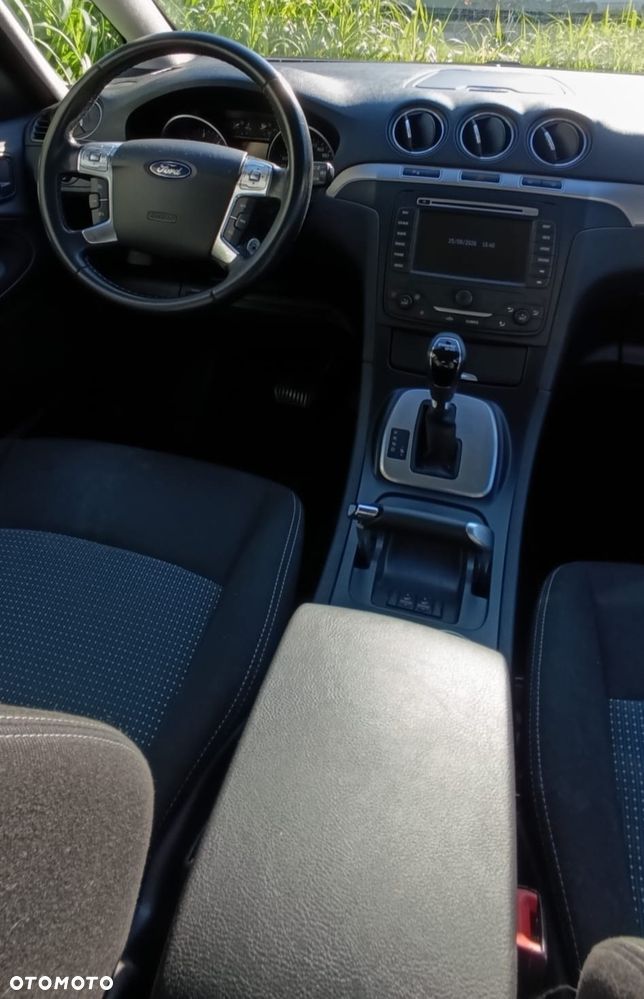 Ford Galaxy - 6