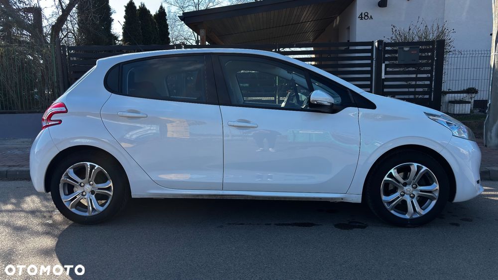Peugeot 208 1.4 HDi Active - 4