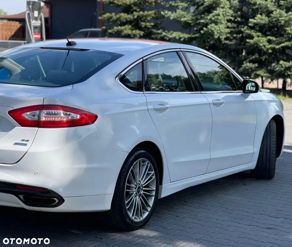 Ford Fusion 2.0 EcoBoost Titanium - 3