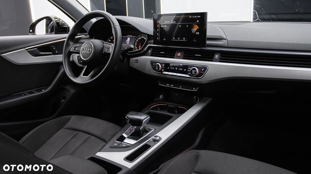 Audi A4 Limousine 35 TFSI mHEV Advanced S tronic - 14