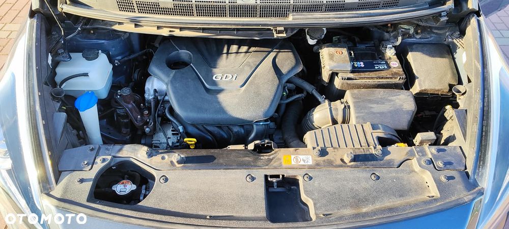Kia Carens - 19