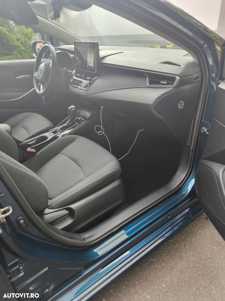 Toyota Corolla 1.8 HSD Business - 9