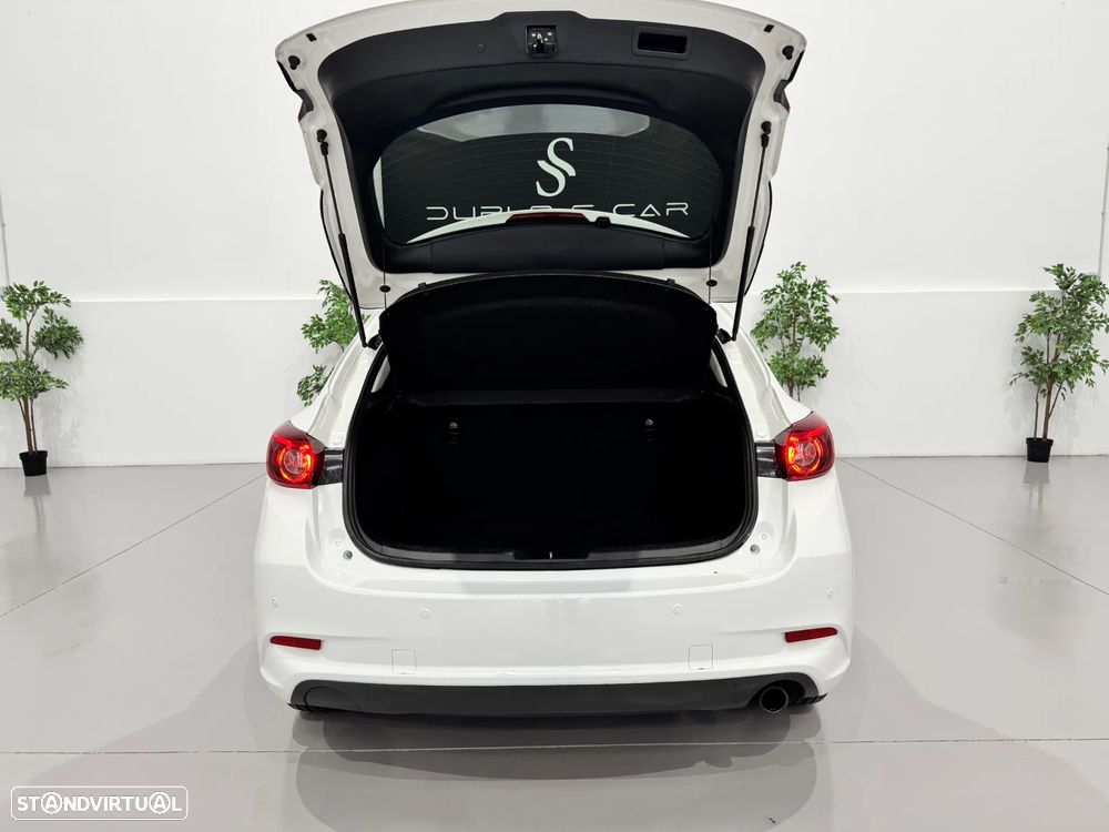 Mazda 3 1.5 Sky-G Evolve HS - 24