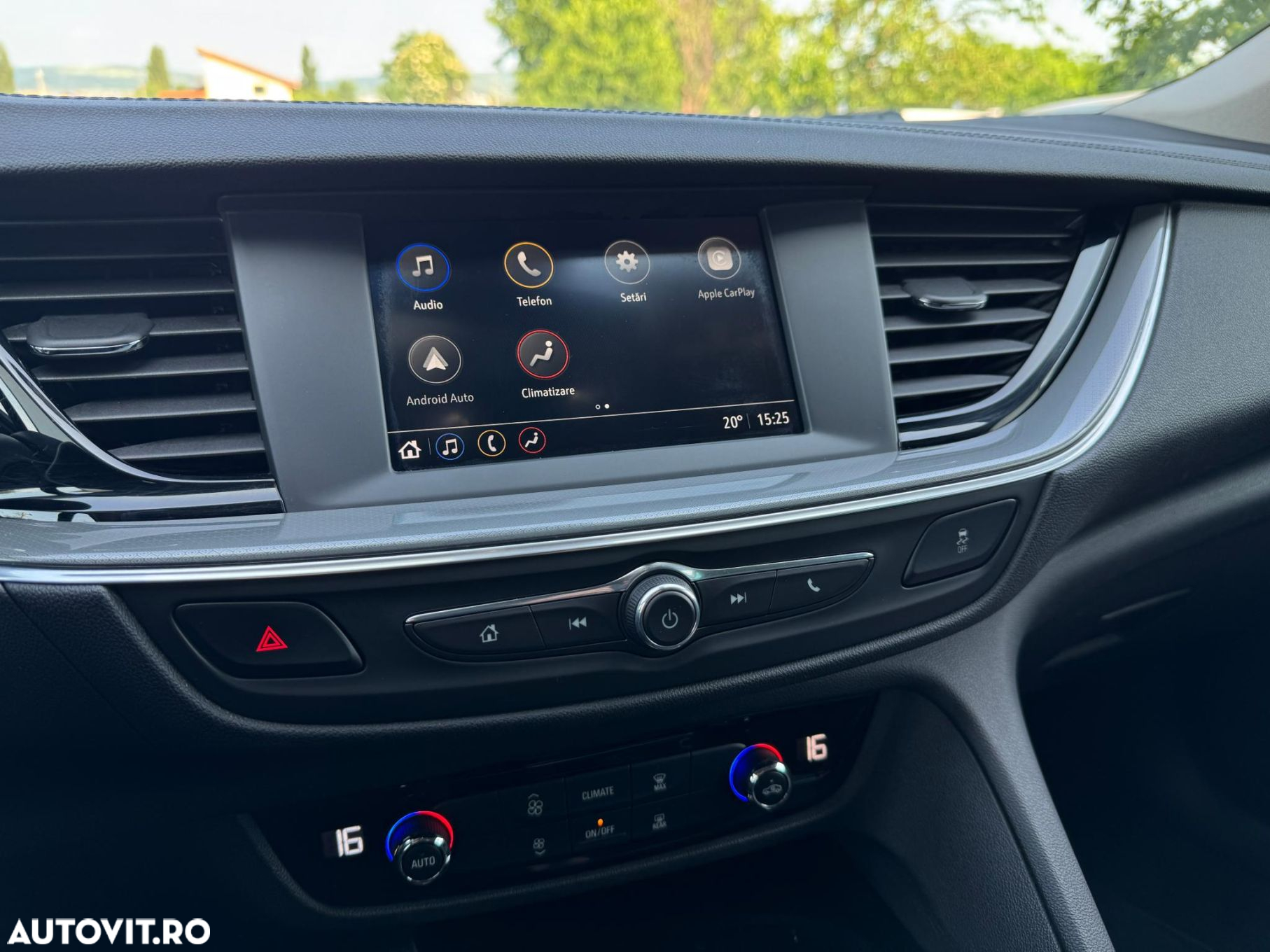 Opel Insignia - 10