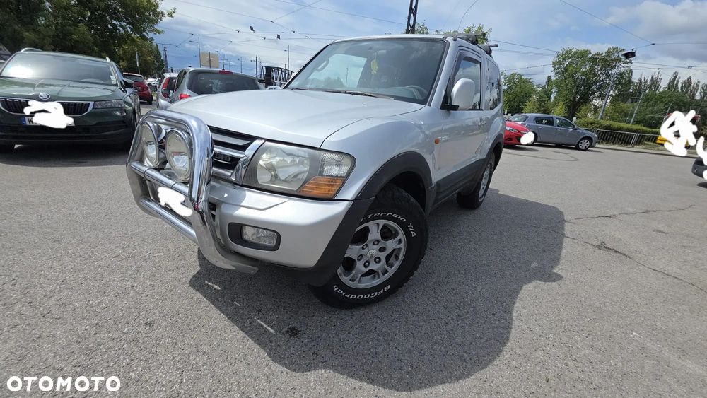 Mitsubishi Pajero - 14