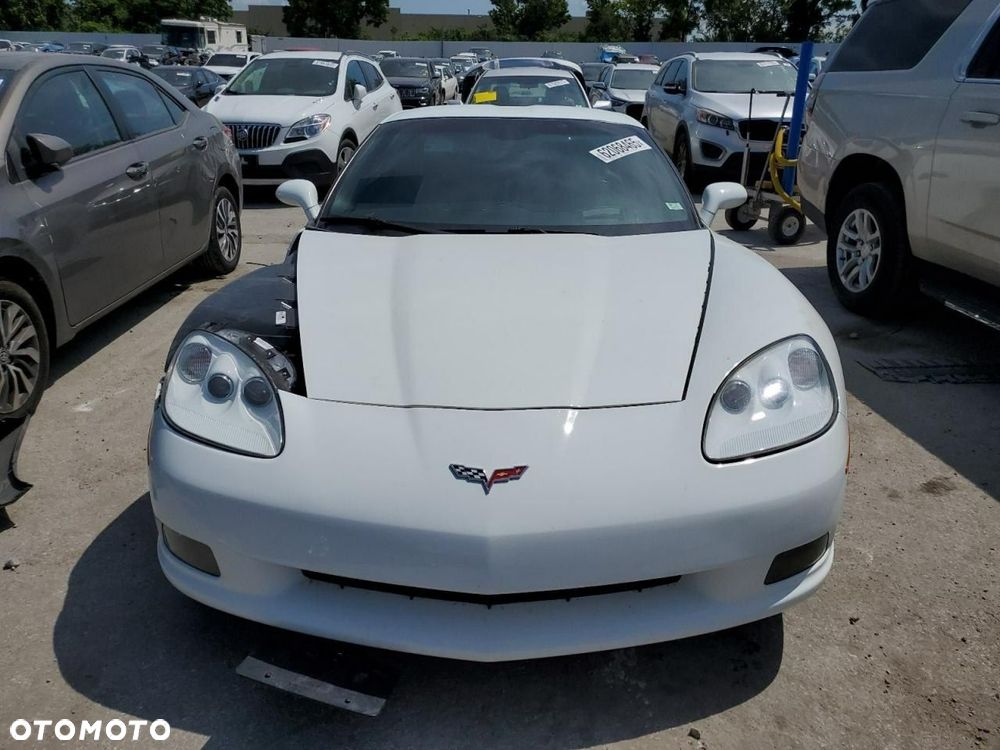 Chevrolet Corvette - 7