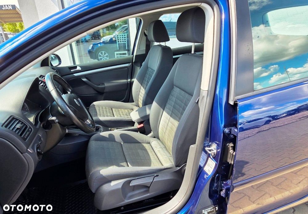 Volkswagen Golf - 20