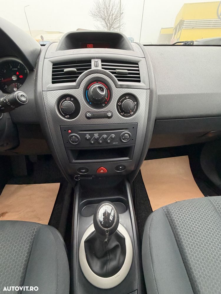 Renault Megane 1.4 Confort Authentique - 10
