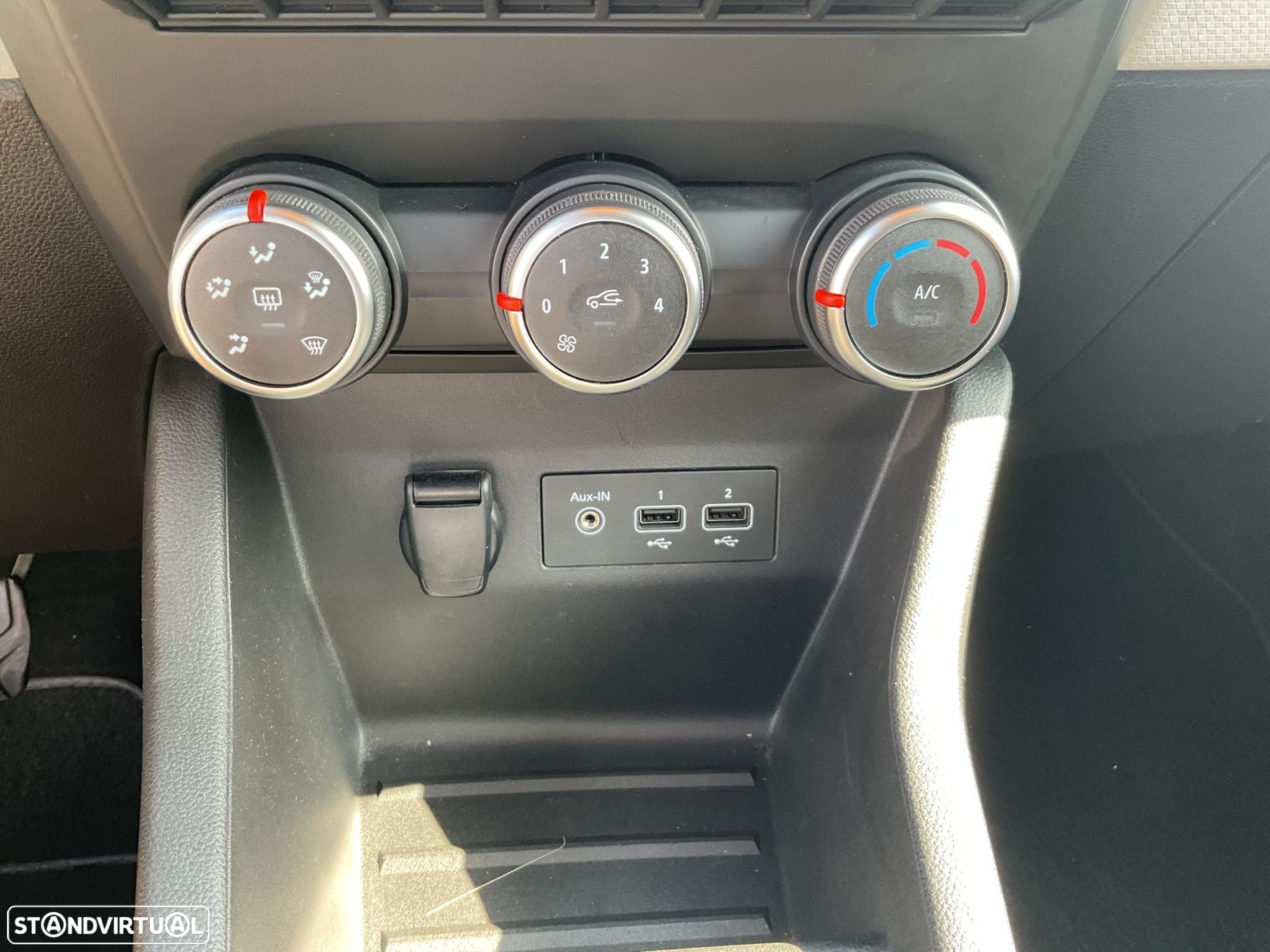 Renault Clio 1.0 TCe Limited - 27