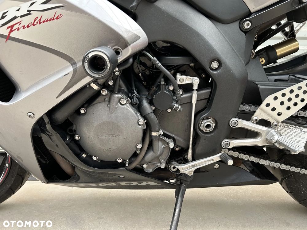 Honda CBR - 16