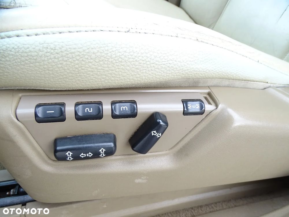 Volvo XC 90 3.2 AWD Sport - 9