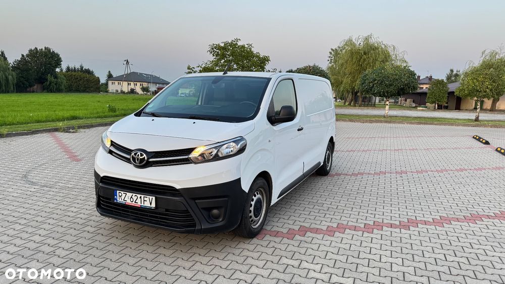 Toyota Proace - 1