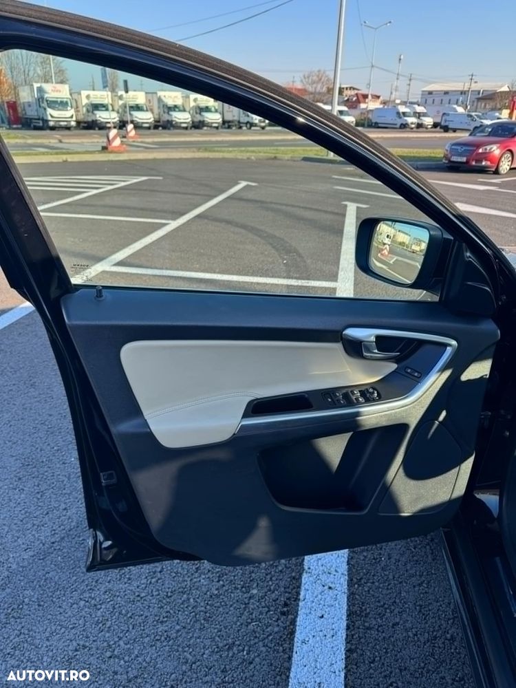 Volvo XC 60 D3 Geartronic Momentum - 7