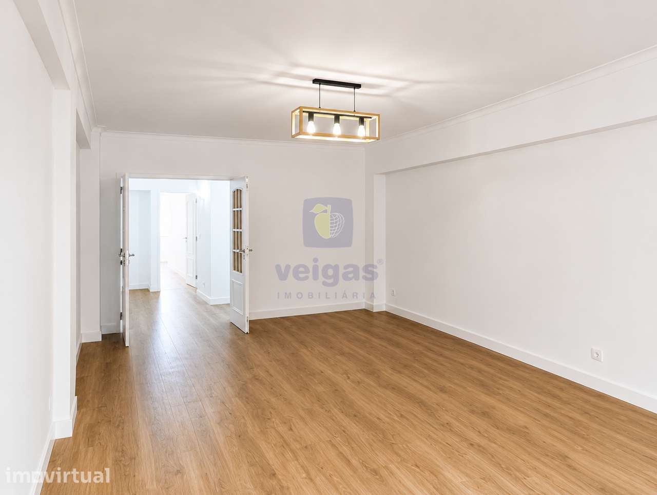 Apartamento T3 Remodelado c/estacionamento na Estrada da Luz - Grande imagem: 2/26