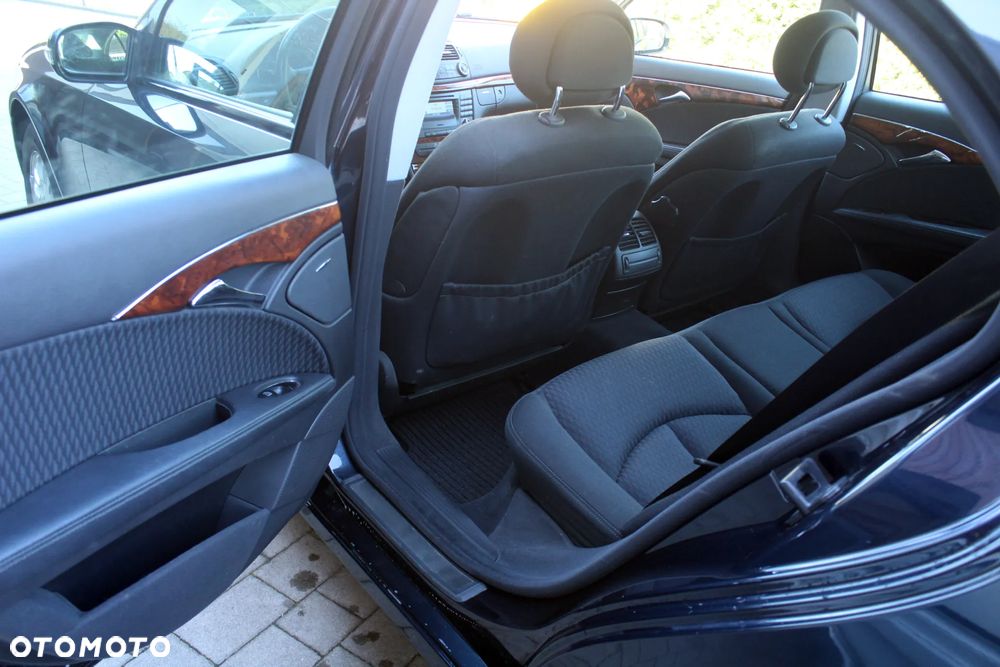 Mercedes-Benz Klasa E 200 Kompressor Automatik Elegance Sport Edition - 3