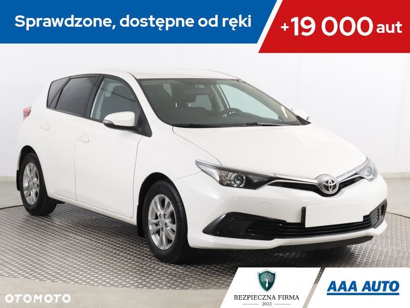 Toyota Auris - 1
