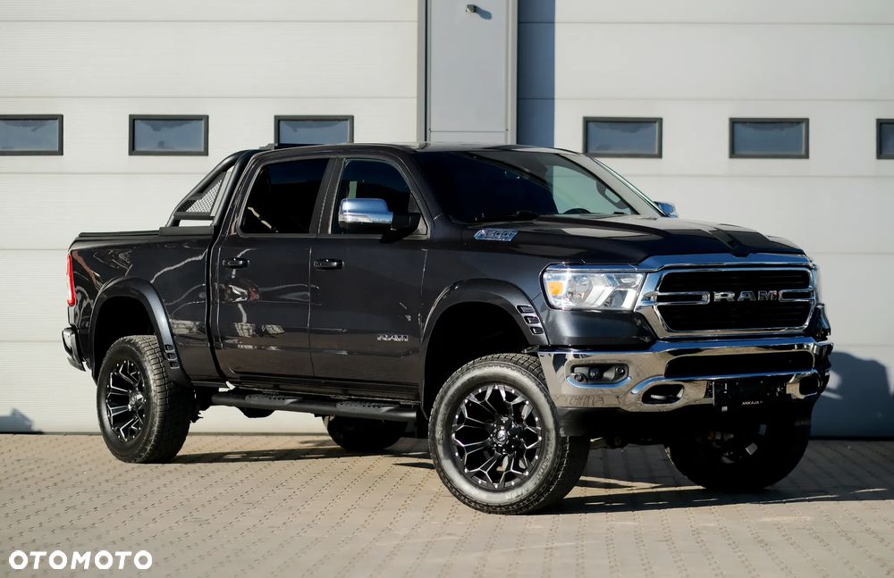 RAM 1500 5.7 Crew Cab Shortbed Bighorn Chrome - 5