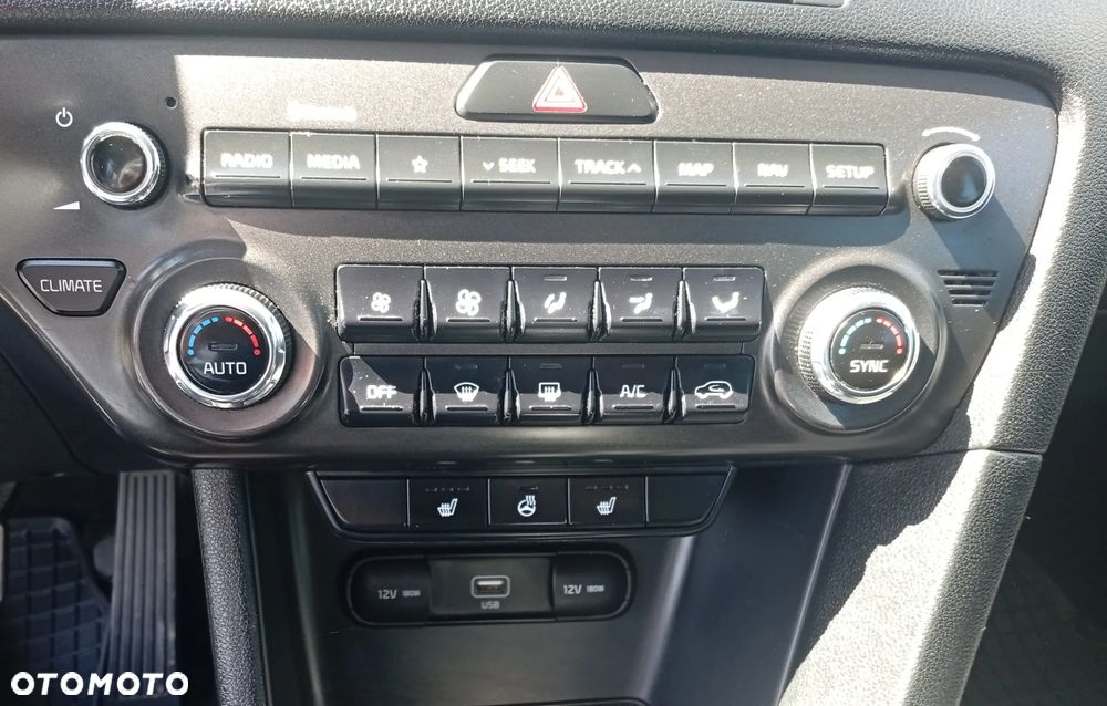 Kia Sportage 1.6 GDI 2WD DREAM-TEAM EDITION - 13