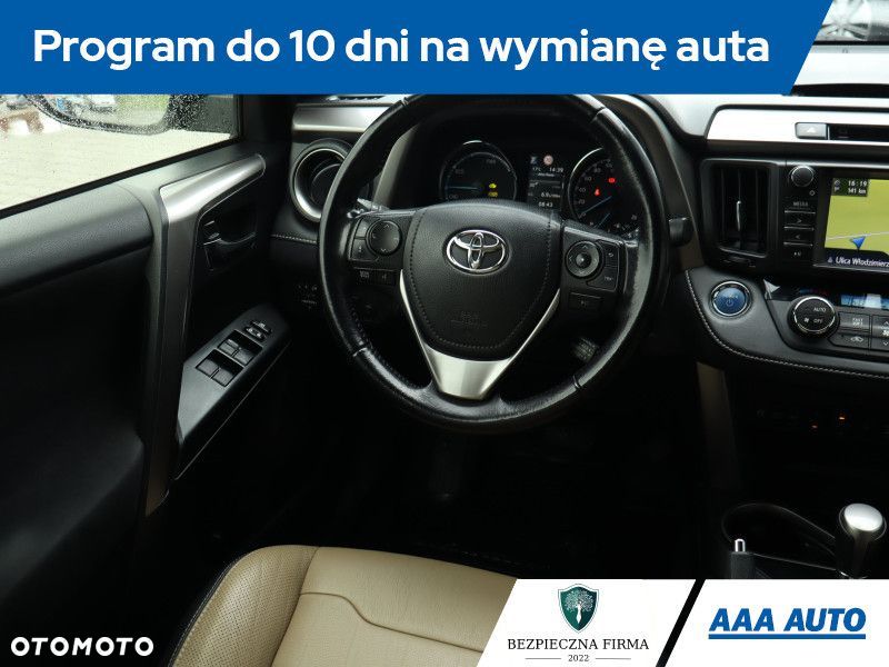 Toyota RAV4 - 9
