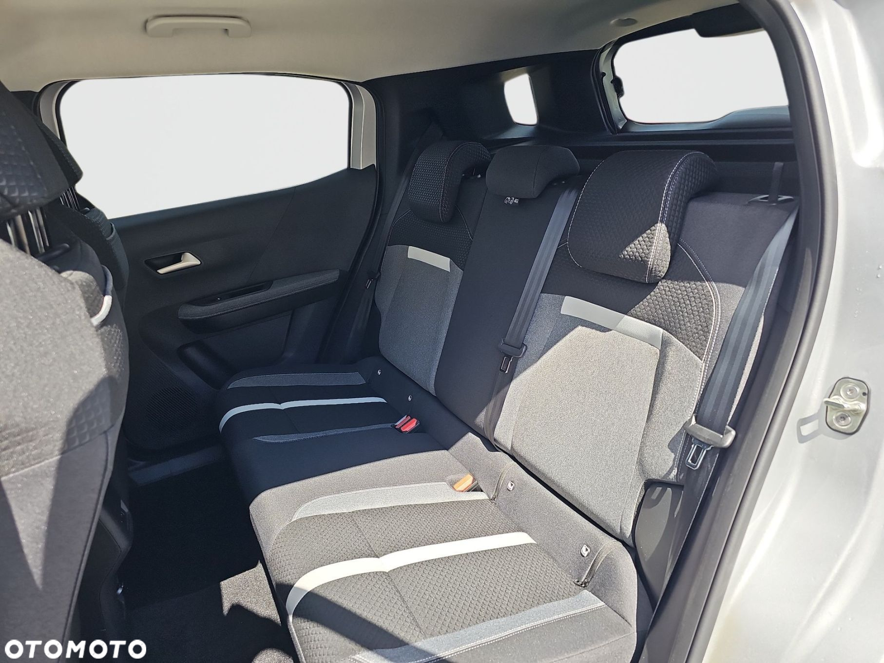 Opel Frontera - 17