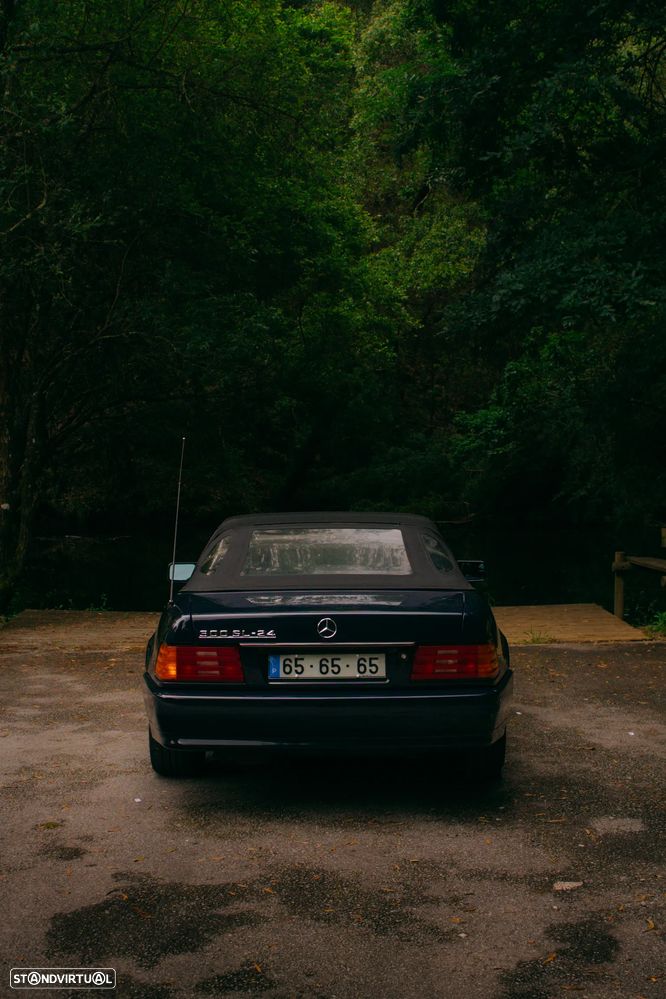 Mercedes-Benz SL 300 Standard - 16