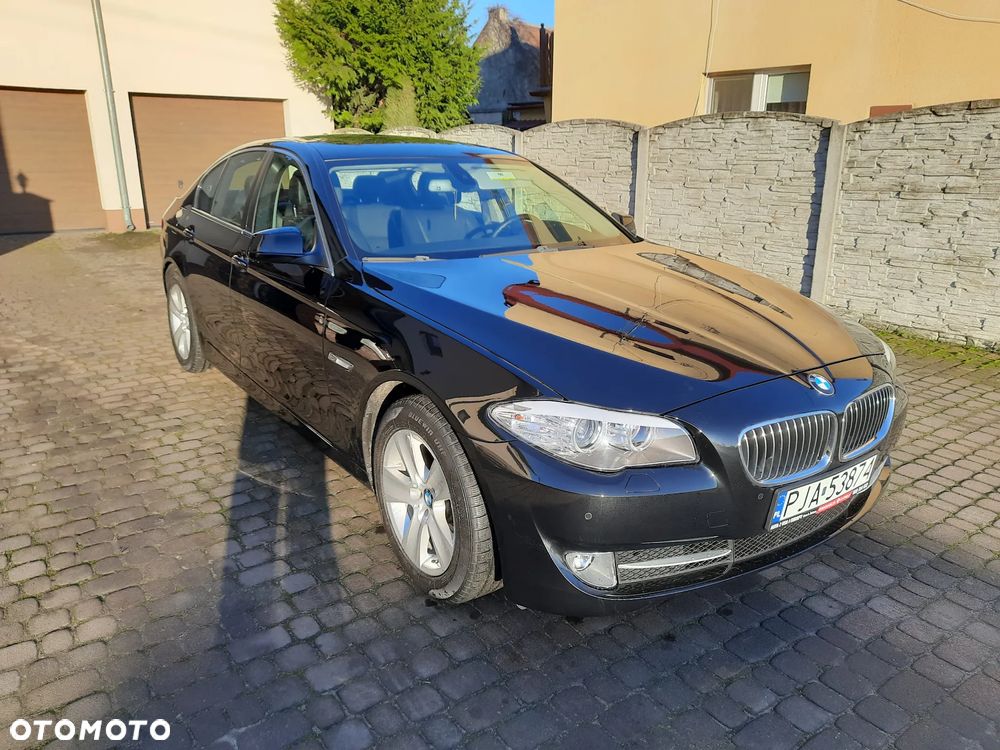 BMW Seria 5 528i - 4