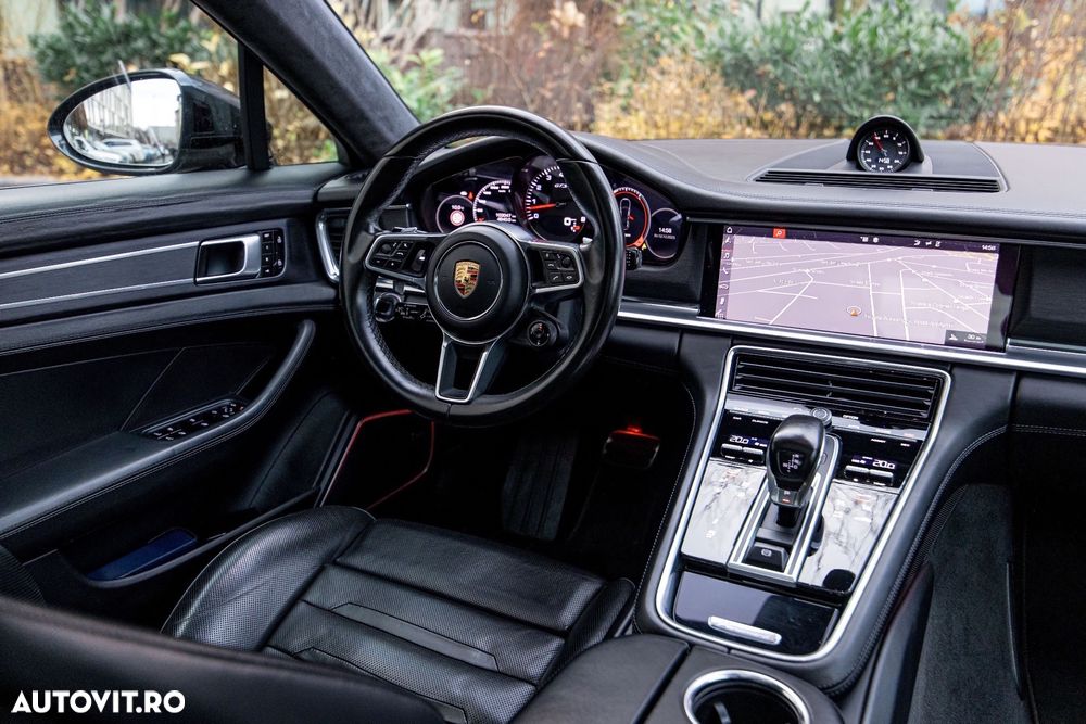 Porsche Panamera - 18