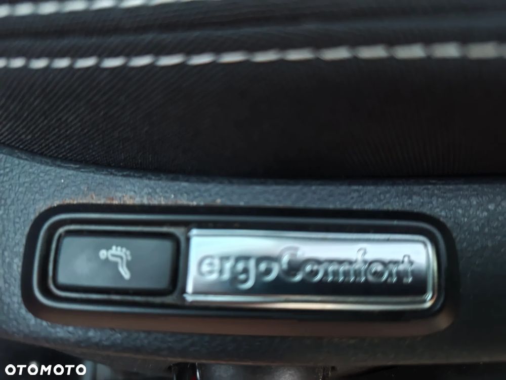 Volkswagen Passat 2.0 TDI SCR DSG - 22