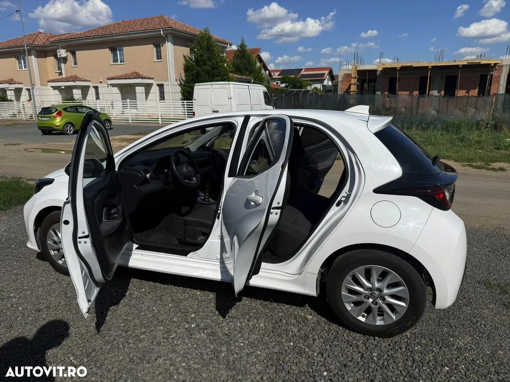 Toyota Yaris 1.5 MT Active - 15