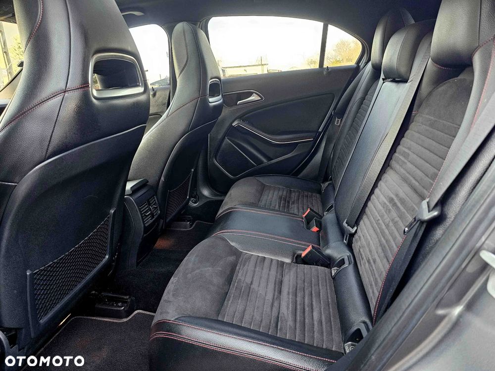 Mercedes-Benz Klasa A 250 4Matic 7G-DCT AMG Line - 18