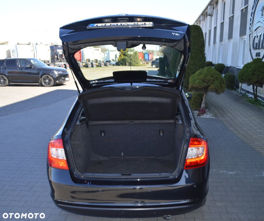Skoda RAPID 1.2 TSI Ambition - 14