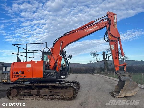 Hitachi ZX135 US-6