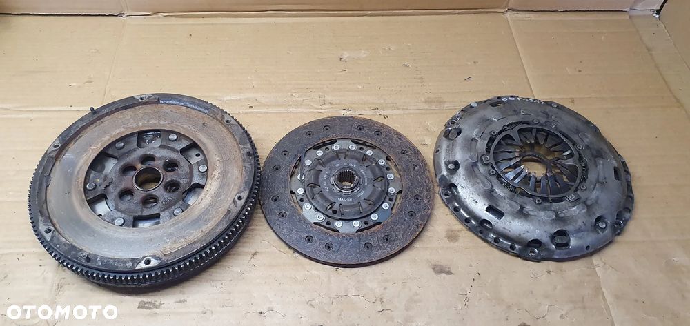 Sprzęgło tarcza docisk koło dwumas VW Passat B6 2.0 TDI 03G105266BC - 1