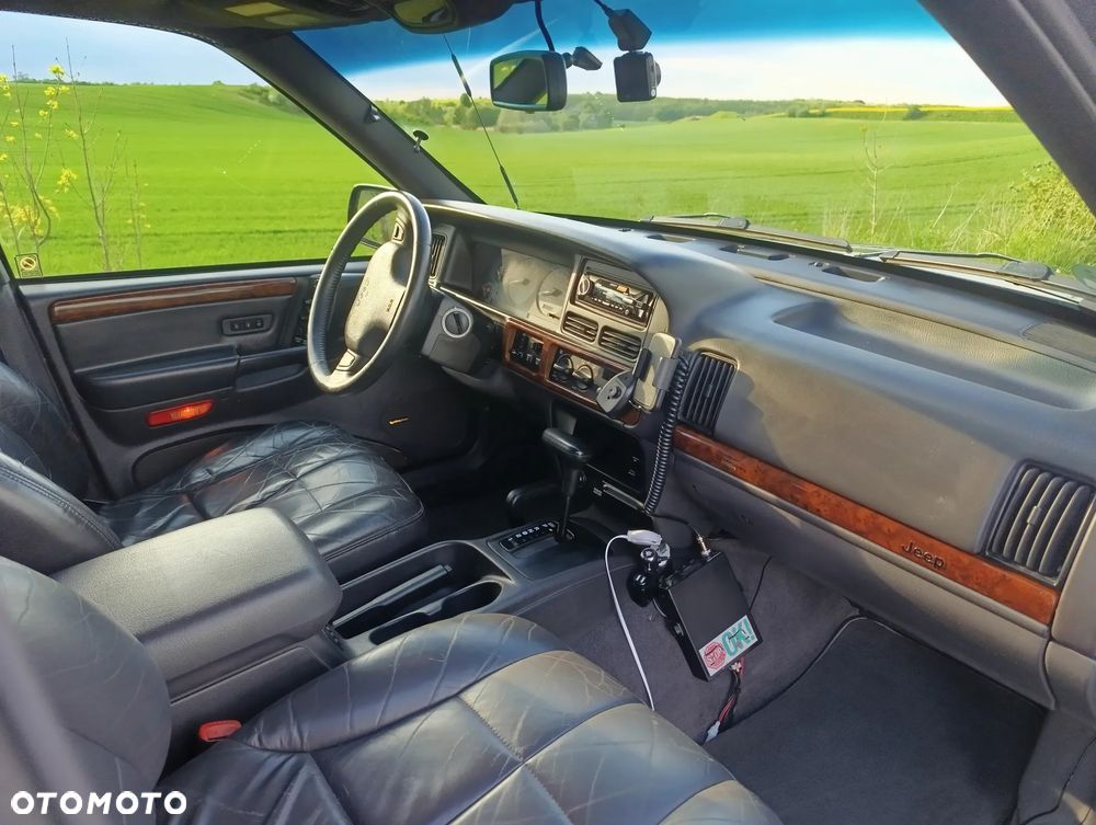 Jeep Grand Cherokee - 20