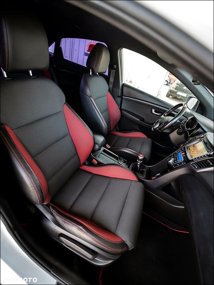 Hyundai i30 1.6 GDI Turbo Sport - 38