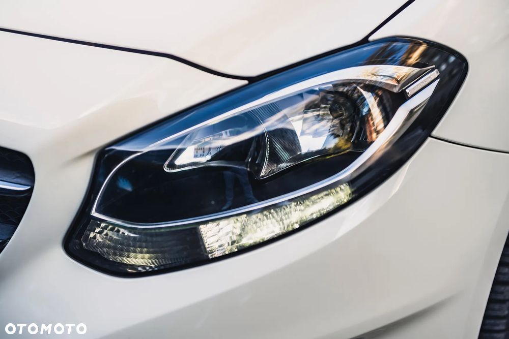 Mercedes-Benz Klasa B 250 4Matic 7G-DCT Urban - 10