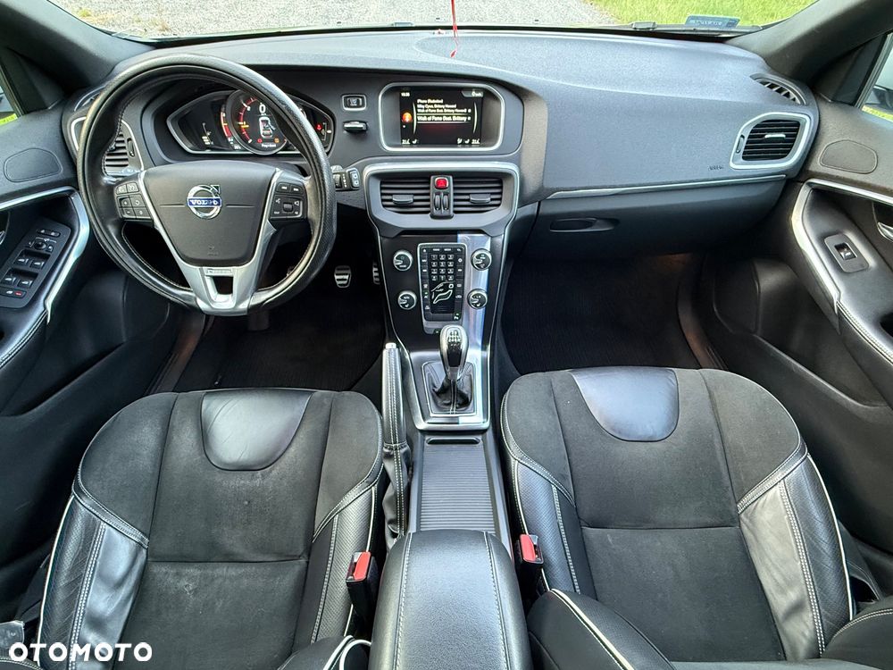 Volvo V40 D2 Drive-E R-Design Kinetic - 13