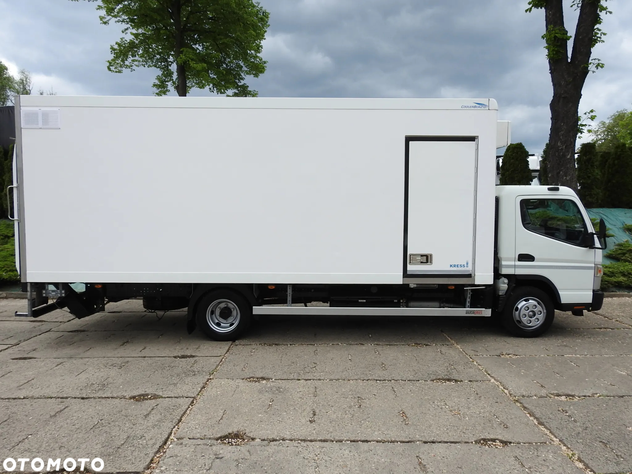 Mitsubishi CANTER FUSO 7C15 KONTENER CHŁODNIA WINDA 14 PALET -4*C ZASILANIE 230V KLIMATYZACJA AUTOMATYCZNA SKRZYNIA 150KM  [1866] - 8
