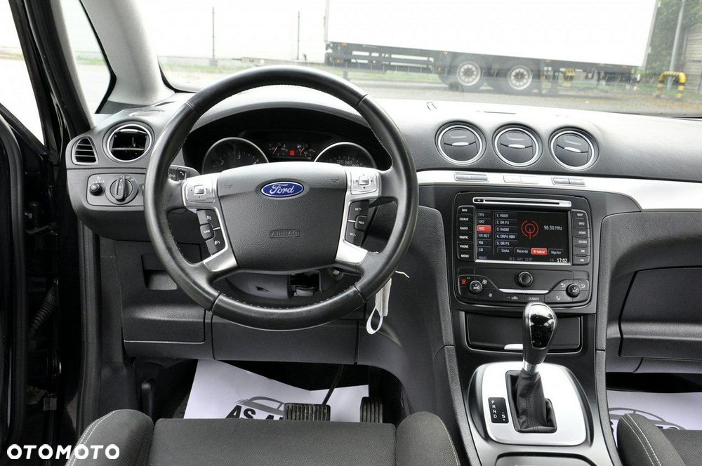 Ford S-Max 2.0 TDCi DPF Titanium X - 32