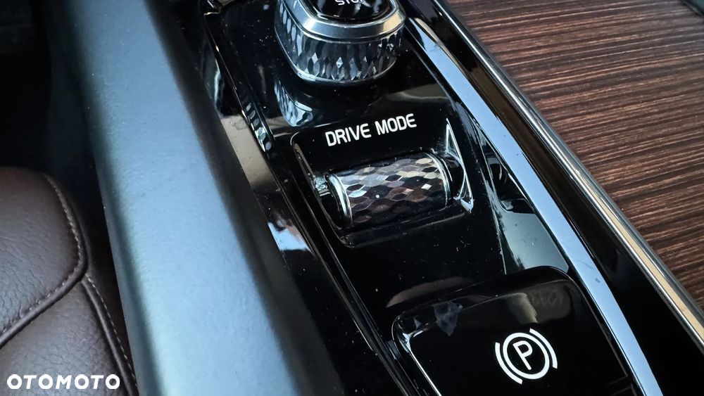 Volvo XC 60 D3 Momentum Pro - 24