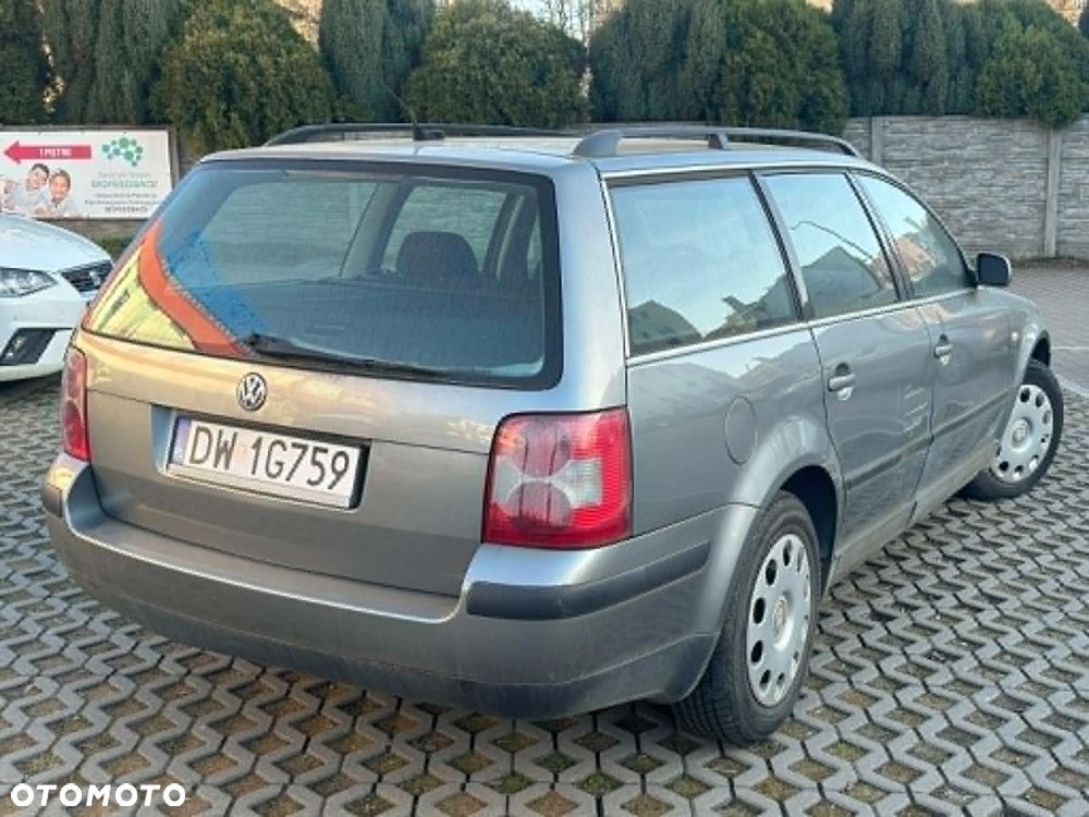 Volkswagen Passat 1.9 TDI Basis - 3