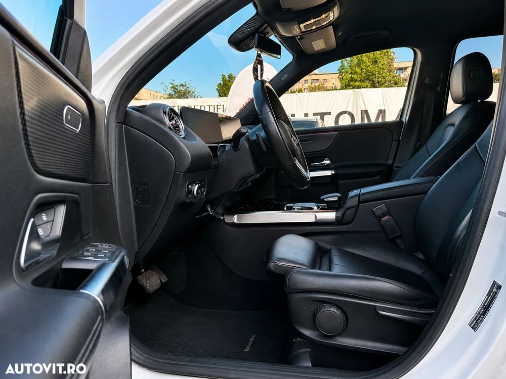 Mercedes-Benz GLB - 12